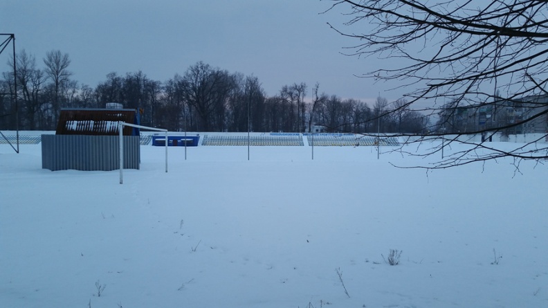 06_Stade_Novozybkov_sous_la_neige.jpg